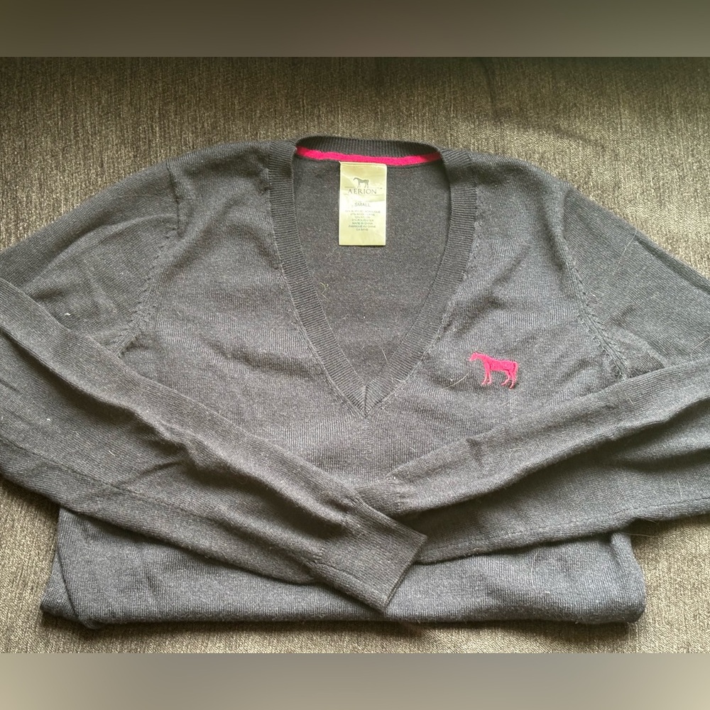 Arion V-neck Sweater